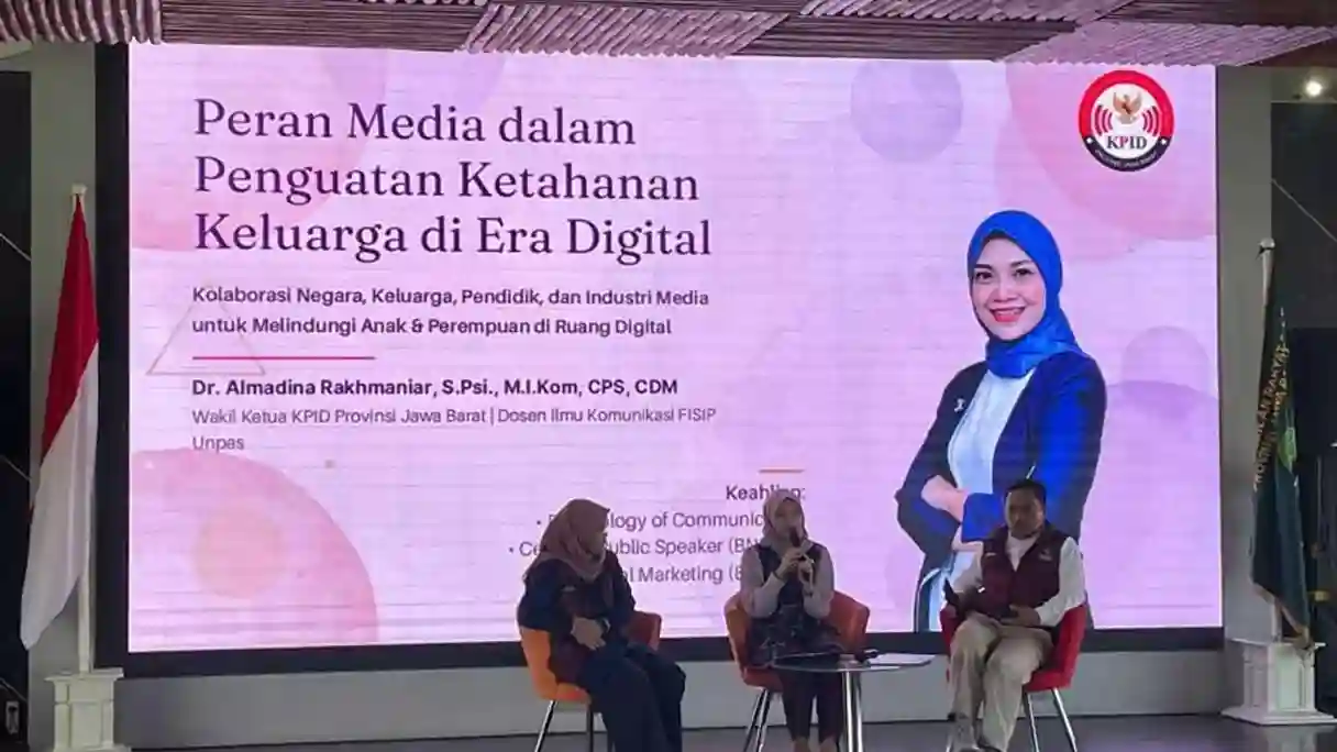 Literasi Digital Keluarga Dimulai dari Rumah, Media Didorong Peran Penting