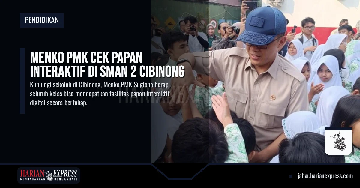 Menko PMK Cek Papan Interaktif di SMAN 2 Cibinong